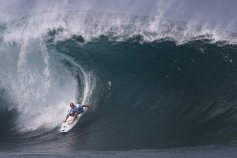 Kelly-Slater-Pipeline-2011-Bangerter-3