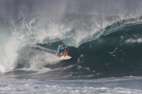 Kelly-Slater-Pipeline-2011-Bangerter-4